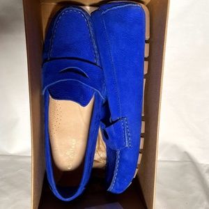 Cole Haan Sadie Shrlg Driver in Cobalt Blue excellent condition